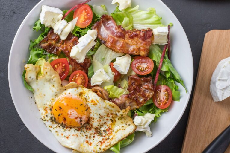 easy keto recipes portioned into glass meal prep containers